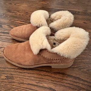 UGG McKay Bootie (size 8)